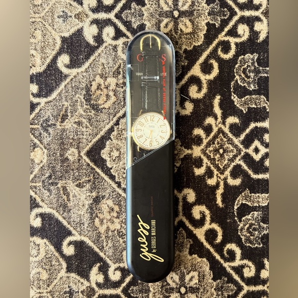 Vintage Guess Watch by Georges Marciano - Picture 3 of 4